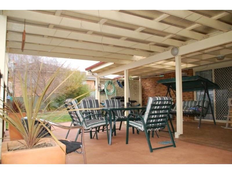 17 Cherrywood Crescent, Bathurst NSW 2795