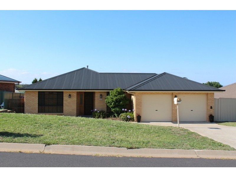 47 Halfpenny Drive, Bathurst NSW 2795