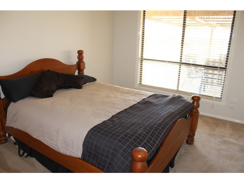 47 Halfpenny Drive, Bathurst NSW 2795