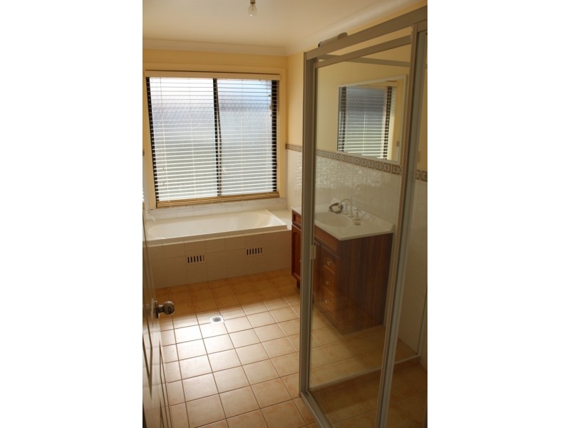 47 Halfpenny Drive, Bathurst NSW 2795