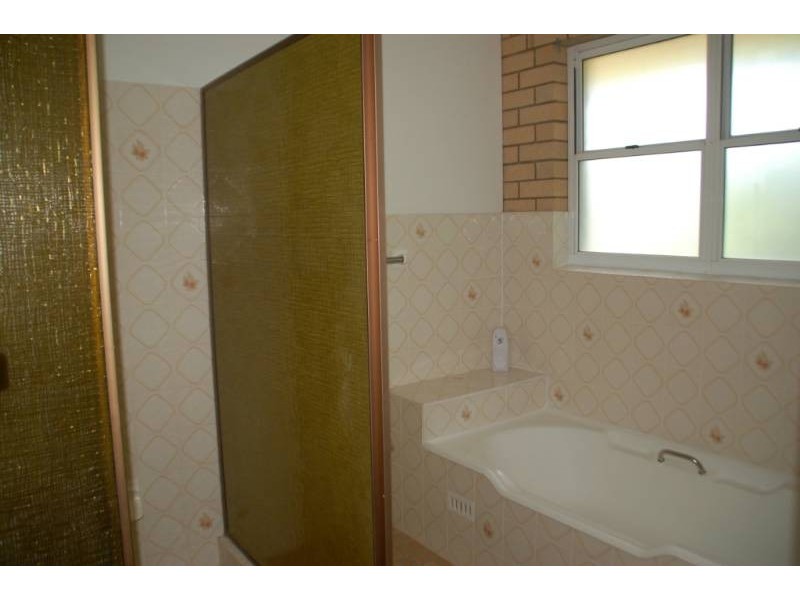 28 Lorimer Street, Bathurst NSW 2795