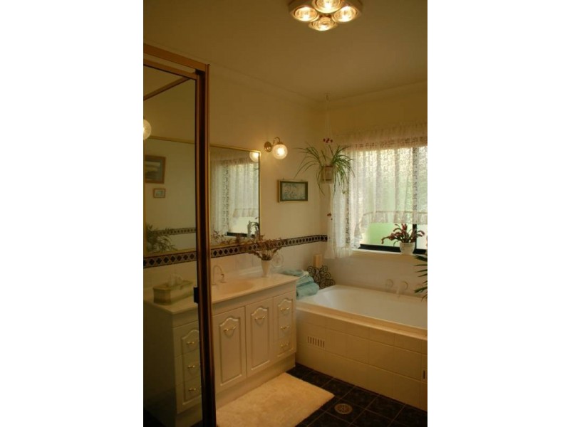 1 Kerr Place, Bathurst NSW 2795