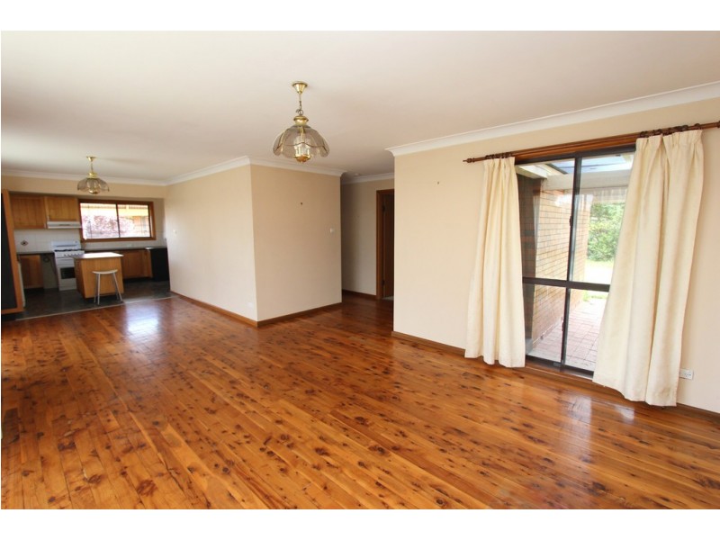 5 Bassett Drive, West Bathurst NSW 2795