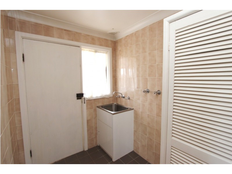 5 Bassett Drive, West Bathurst NSW 2795