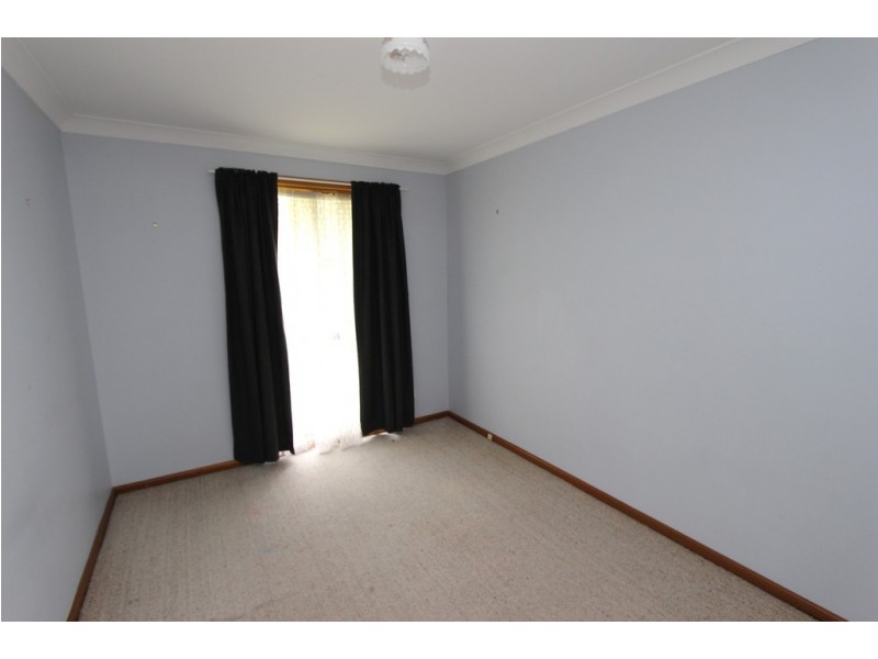 5 Bassett Drive, West Bathurst NSW 2795