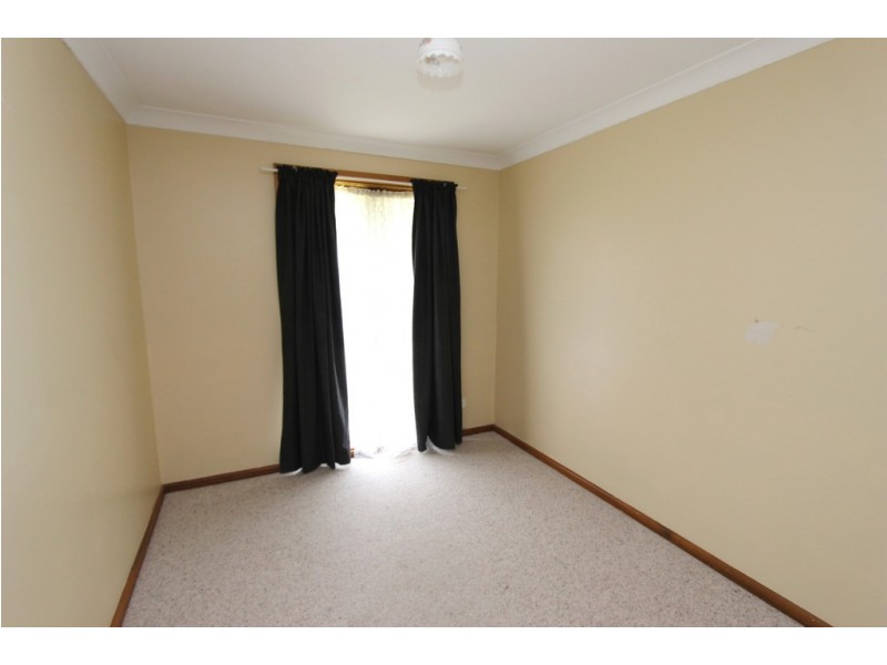 5 Bassett Drive, West Bathurst NSW 2795