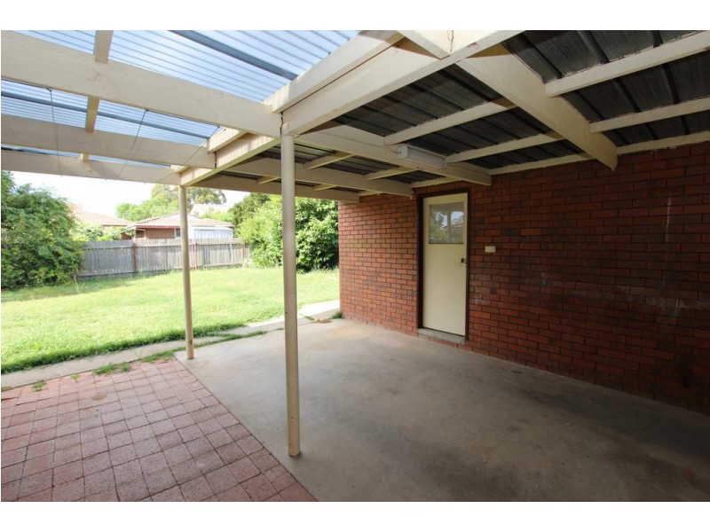 5 Bassett Drive, West Bathurst NSW 2795