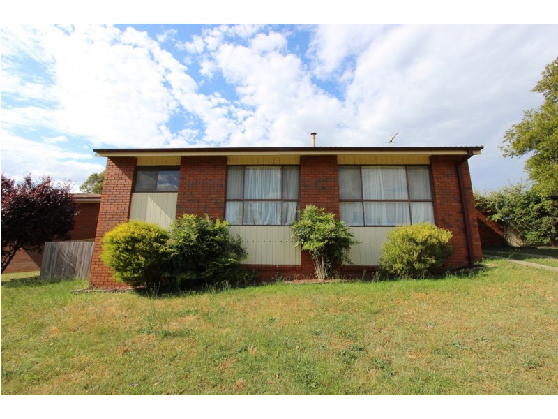 5 Bassett Drive, West Bathurst NSW 2795