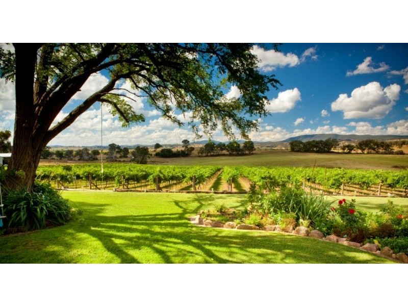 101 Burkes Lane, Bathurst NSW 2795