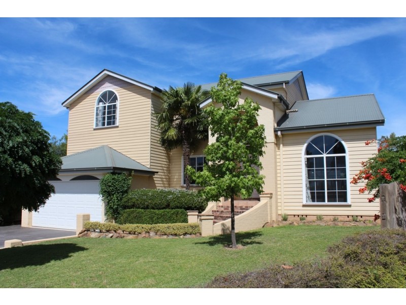 6 Honeysuckle Close, Bathurst NSW 2795