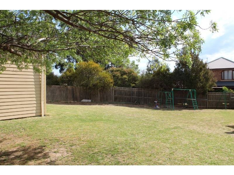 6 Honeysuckle Close, Bathurst NSW 2795