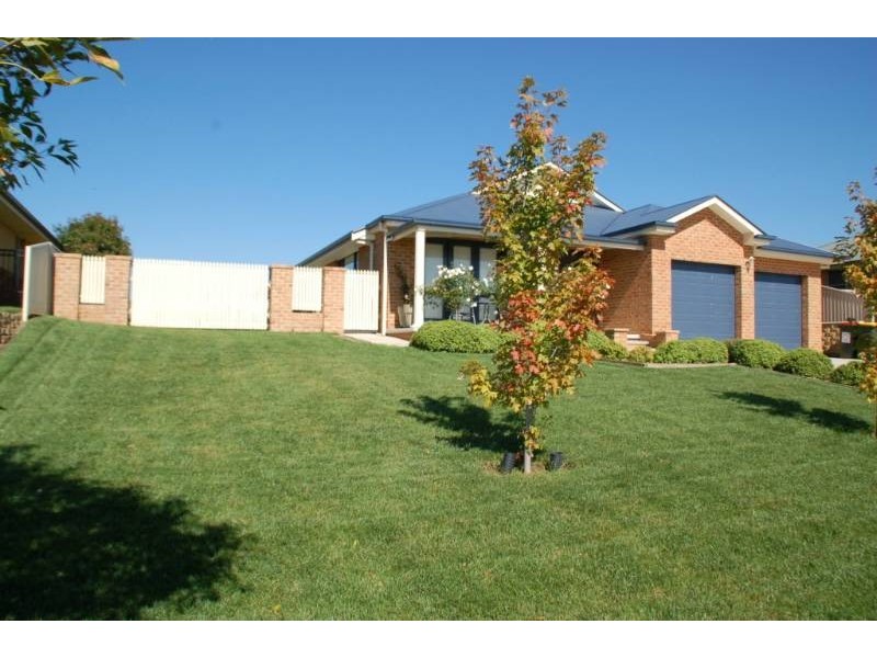 26 Carlyle Ave, Bathurst NSW 2795