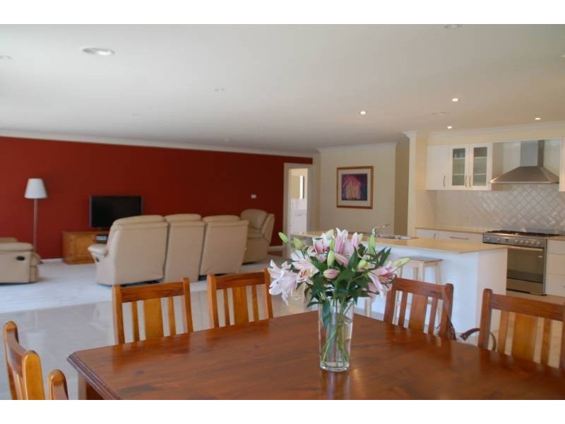 26 Carlyle Ave, Bathurst NSW 2795