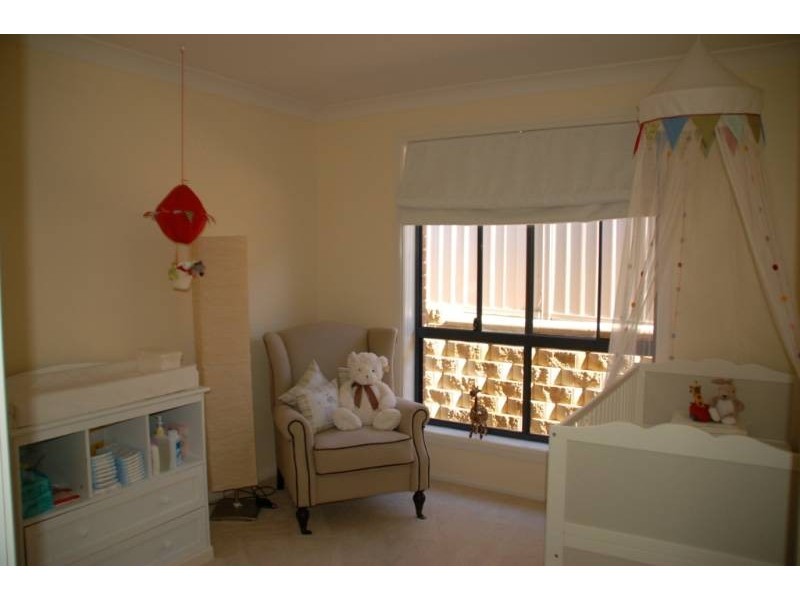 26 Carlyle Ave, Bathurst NSW 2795