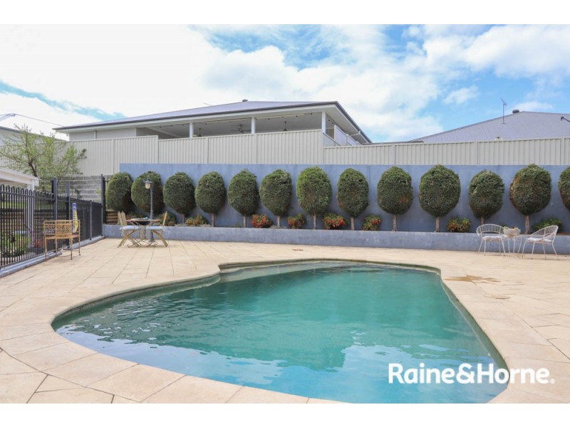 12 Graham Drive, Kelso NSW 2795