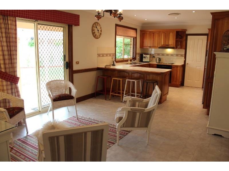 5 Finley Close, Bathurst NSW 2795