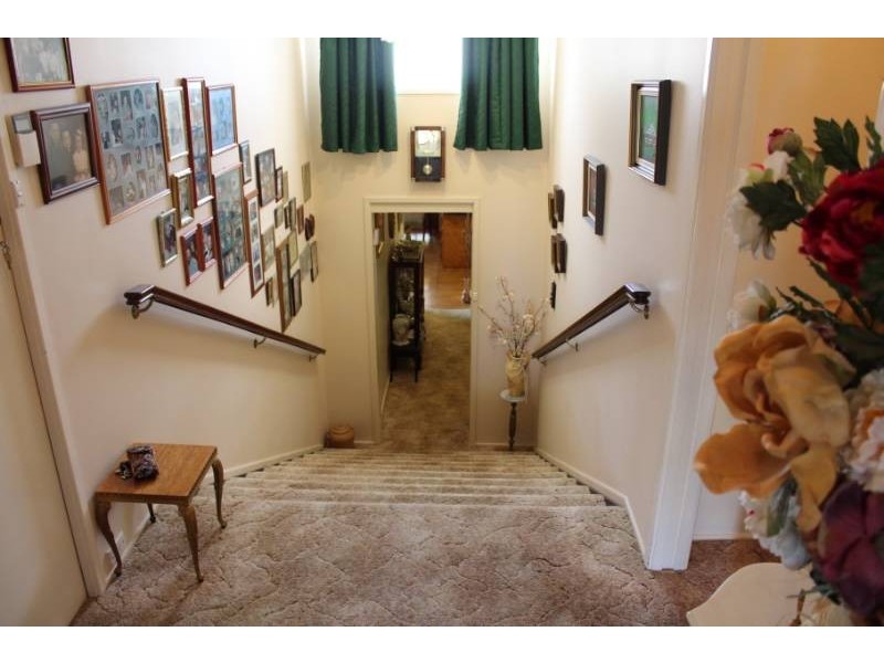 19 Dunrossil Crescent, Bathurst NSW 2795