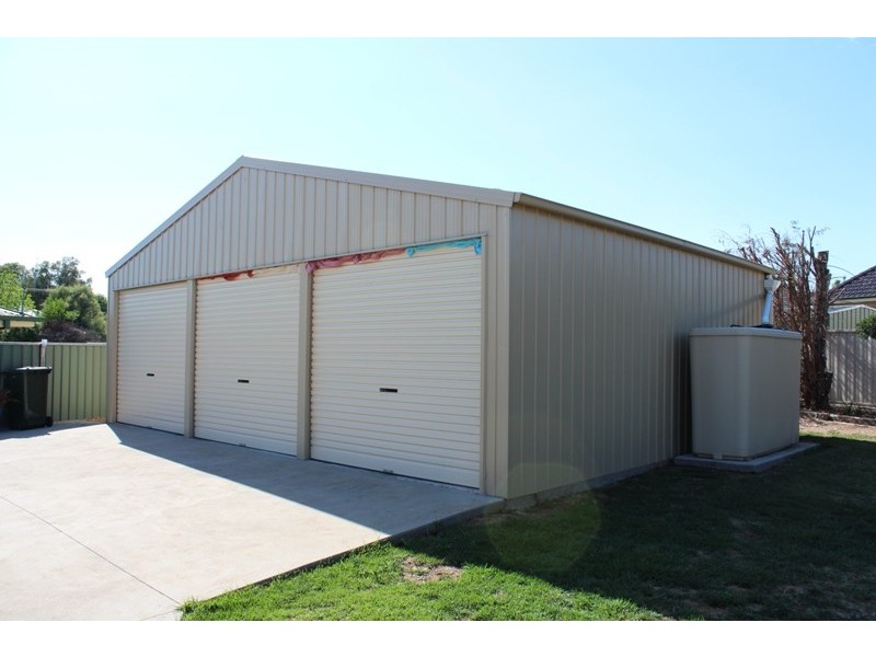 7 Lavis Place, Bathurst NSW 2795