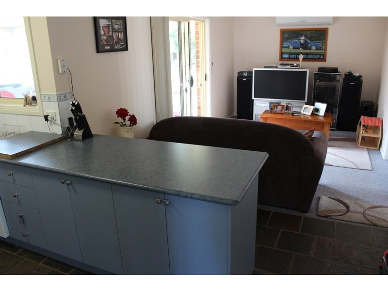 7 Lavis Place, Bathurst NSW 2795