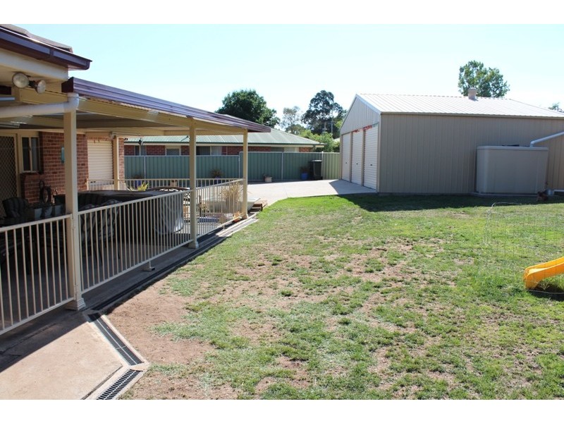 7 Lavis Place, Bathurst NSW 2795