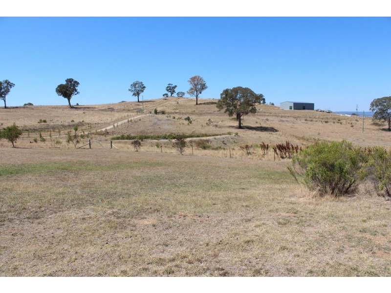 173 Peregrine Road, Bathurst NSW 2795