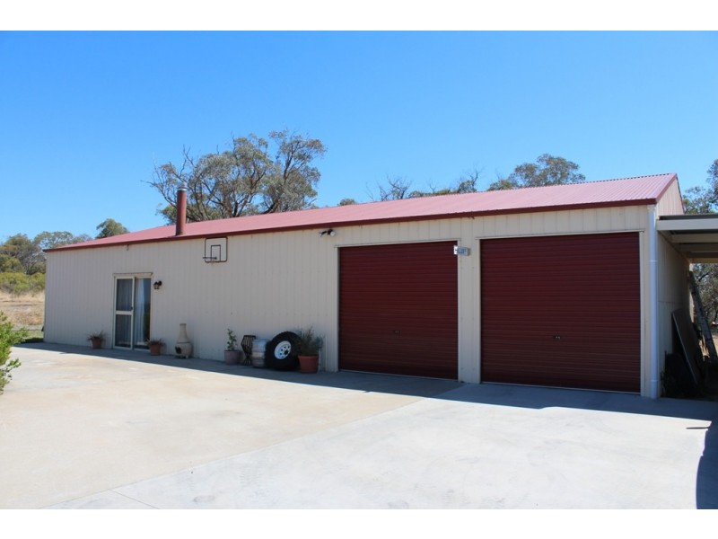 173 Peregrine Road, Bathurst NSW 2795