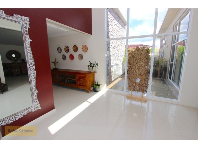 8 Howarth Close, Llanarth NSW 2795