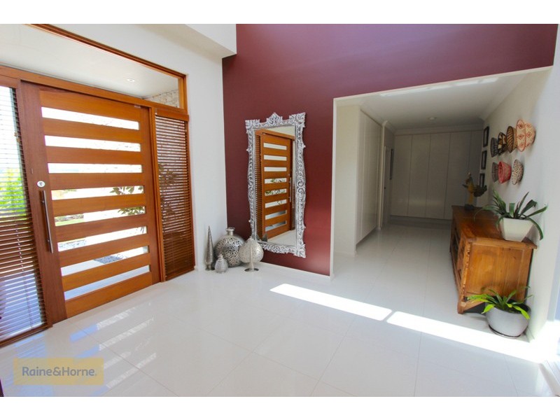 8 Howarth Close, Llanarth NSW 2795