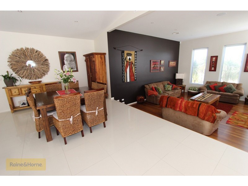 8 Howarth Close, Llanarth NSW 2795