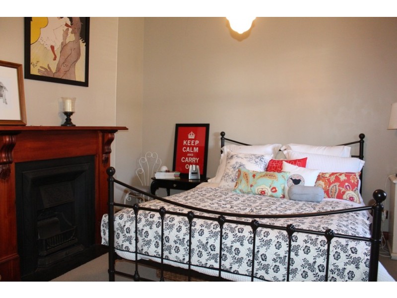 134 Seymour Street, Bathurst NSW 2795