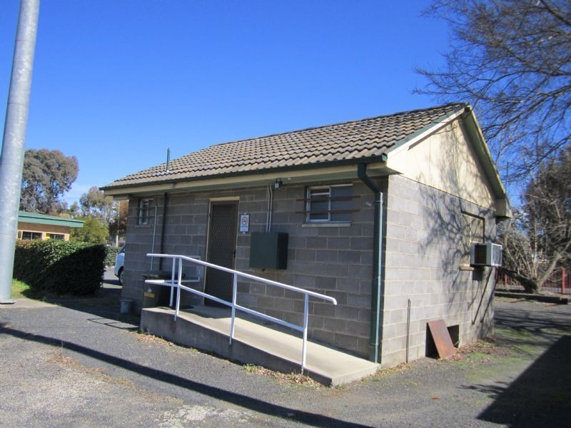 16a Vale Road, Bathurst NSW 2795