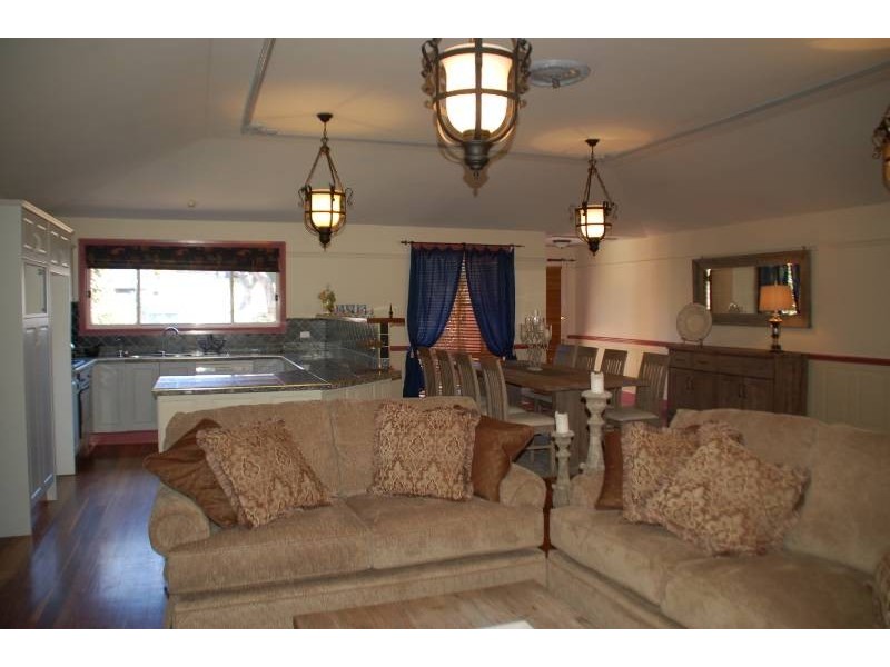 262 Peel Street, Bathurst NSW 2795