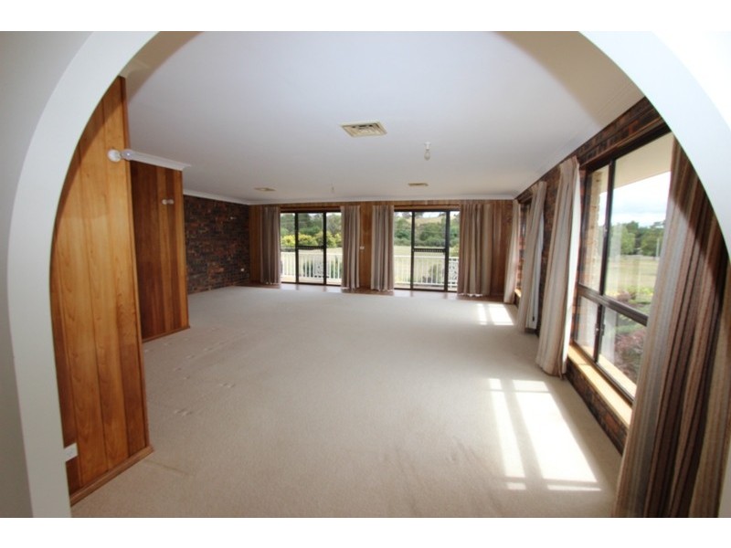 34 Woodside Drive, Mount Rankin NSW 2795