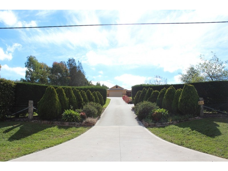 4a Delaware Crescent, Robin Hill NSW 2795