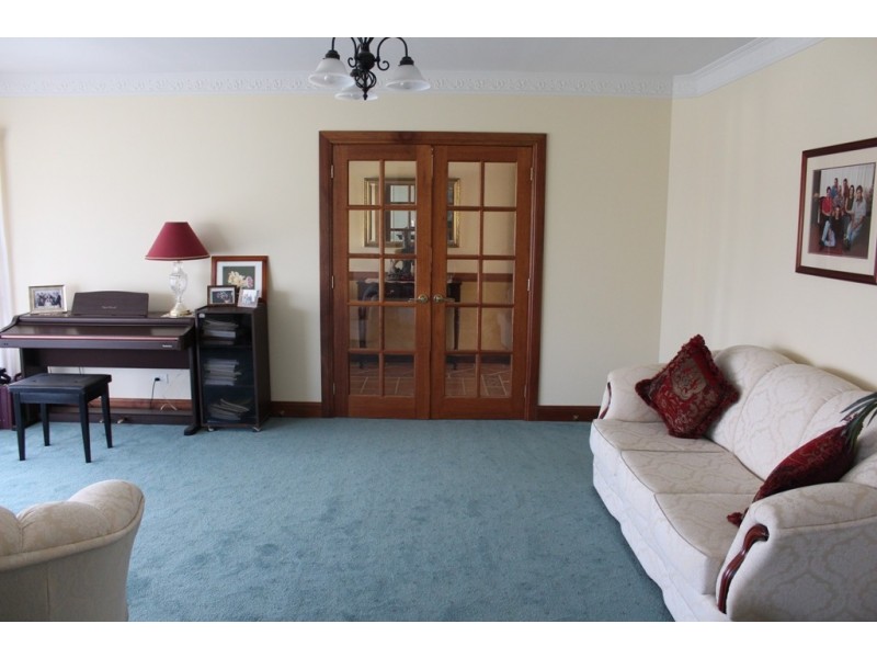 4a Delaware Crescent, Robin Hill NSW 2795