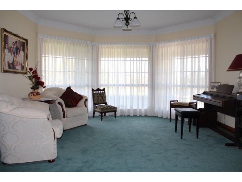 4a Delaware Crescent, Robin Hill NSW 2795