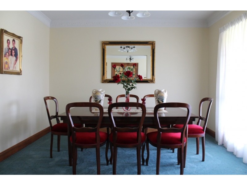 4a Delaware Crescent, Robin Hill NSW 2795