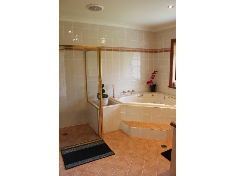 4a Delaware Crescent, Robin Hill NSW 2795