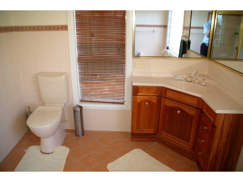 32 Stewart Street, Bathurst NSW 2795