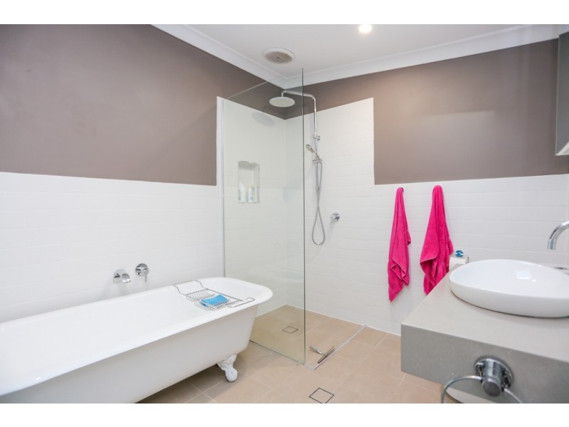 324 Howick Street, Bathurst NSW 2795
