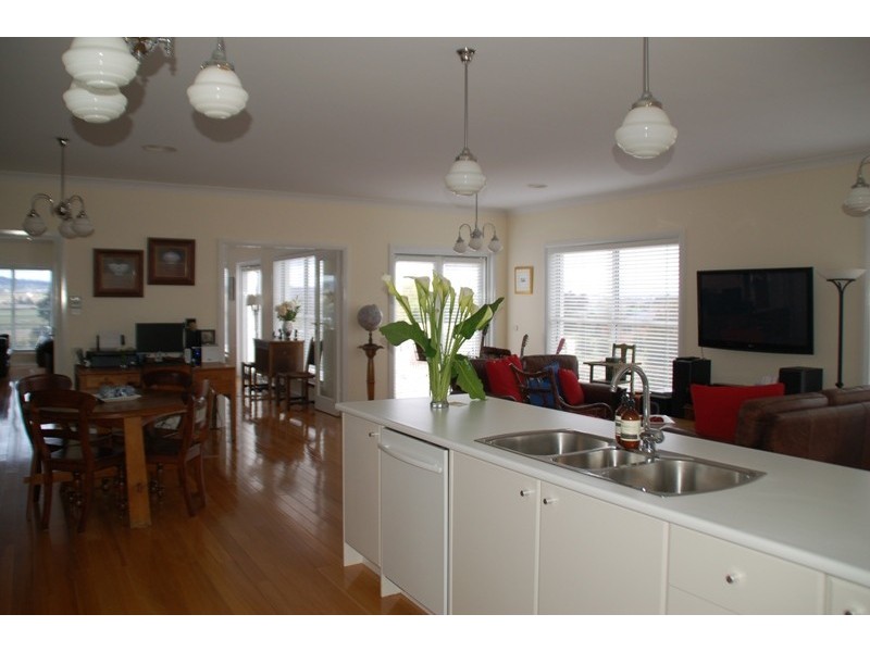 87 Blue Ridge Drive, Bathurst NSW 2795