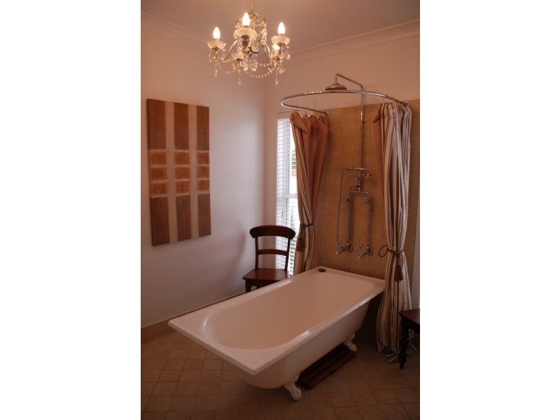 87 Blue Ridge Drive, Bathurst NSW 2795