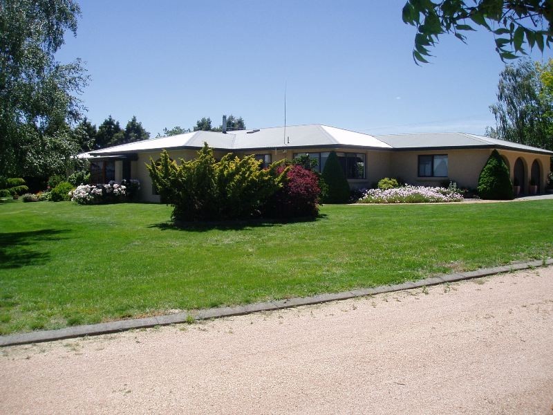 384 Eleven Mile Drive, Bathurst NSW 2795