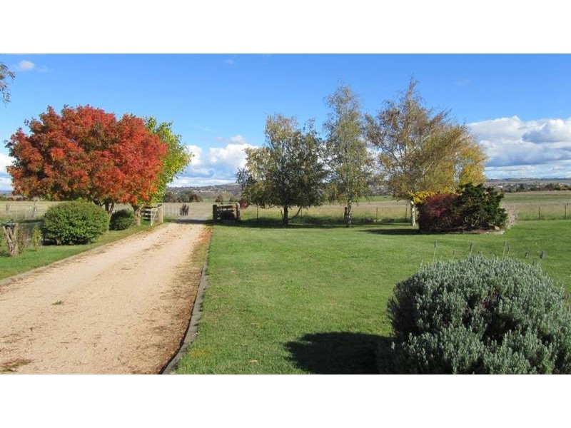 384 Eleven Mile Drive, Bathurst NSW 2795