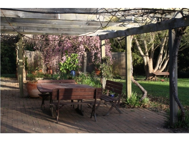 2 Rayburn Drive, Bathurst NSW 2795