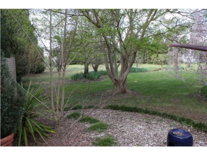 2 Rayburn Drive, Bathurst NSW 2795