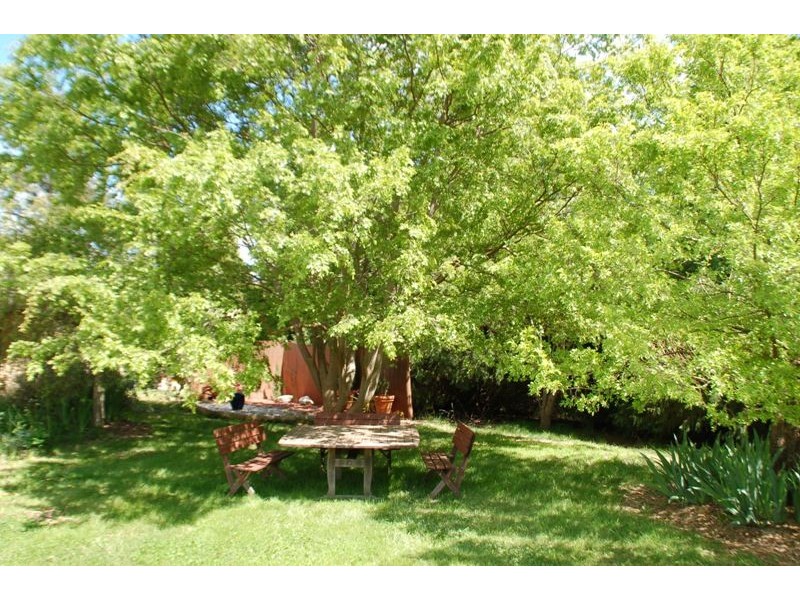 2 Rayburn Drive, Bathurst NSW 2795