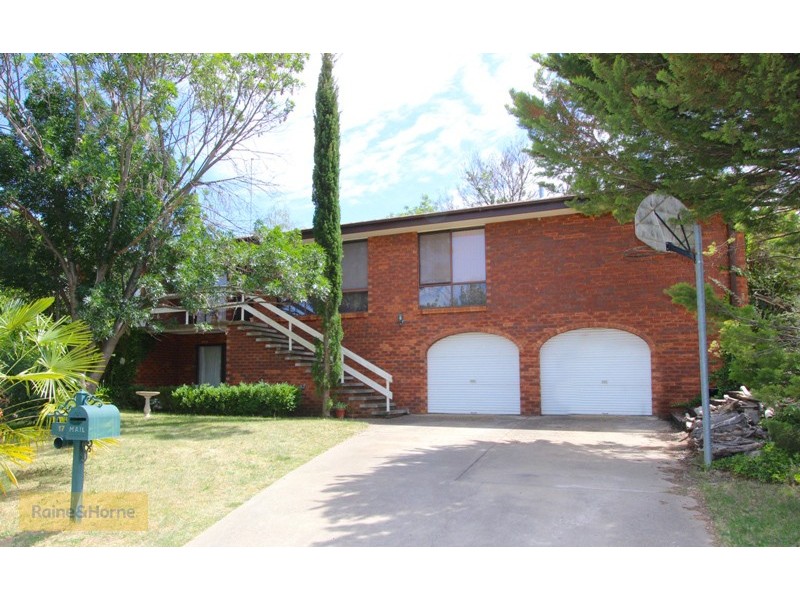 17 Napier Street, Windradyne NSW 2795