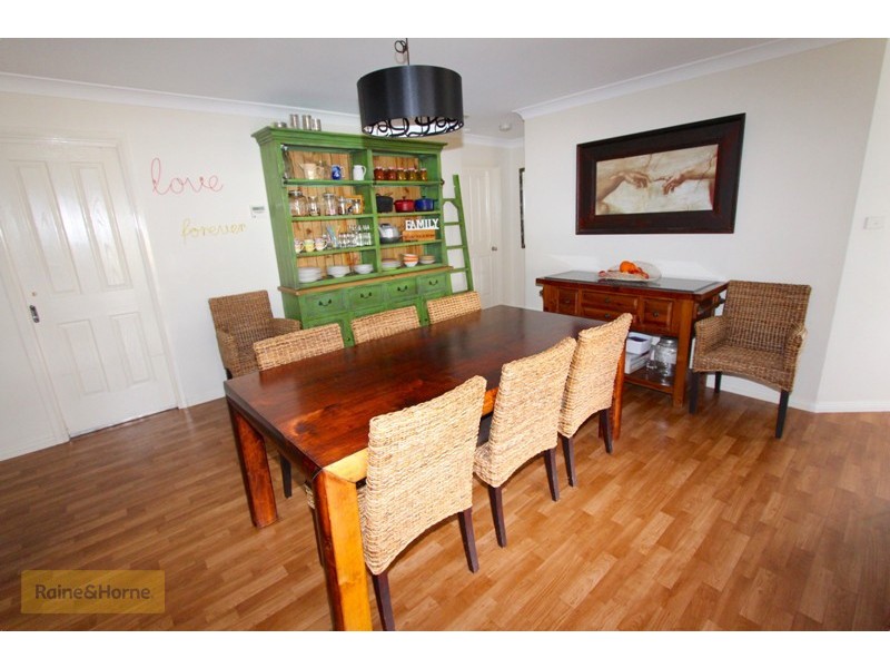 16 Jarrah Court, Kelso NSW 2795