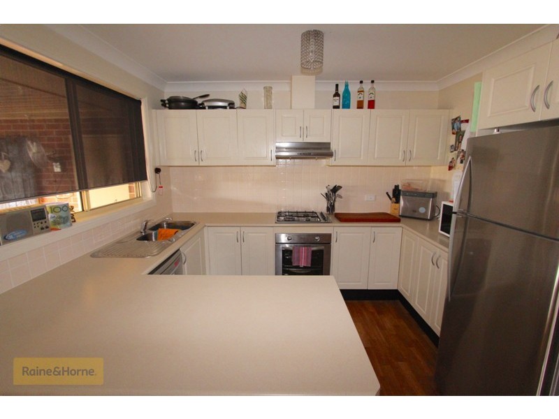 16 Jarrah Court, Kelso NSW 2795